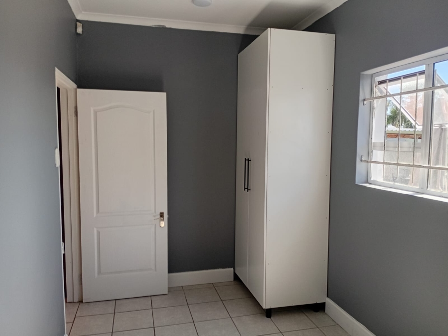 To Let 1 Bedroom Property for Rent in Berea Eastern Cape